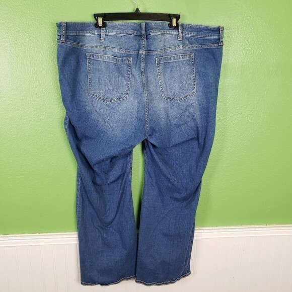 Torrid Denim First At Fit Women's Plus Size Denim Jeans Size 26R - Picture 4 of 9